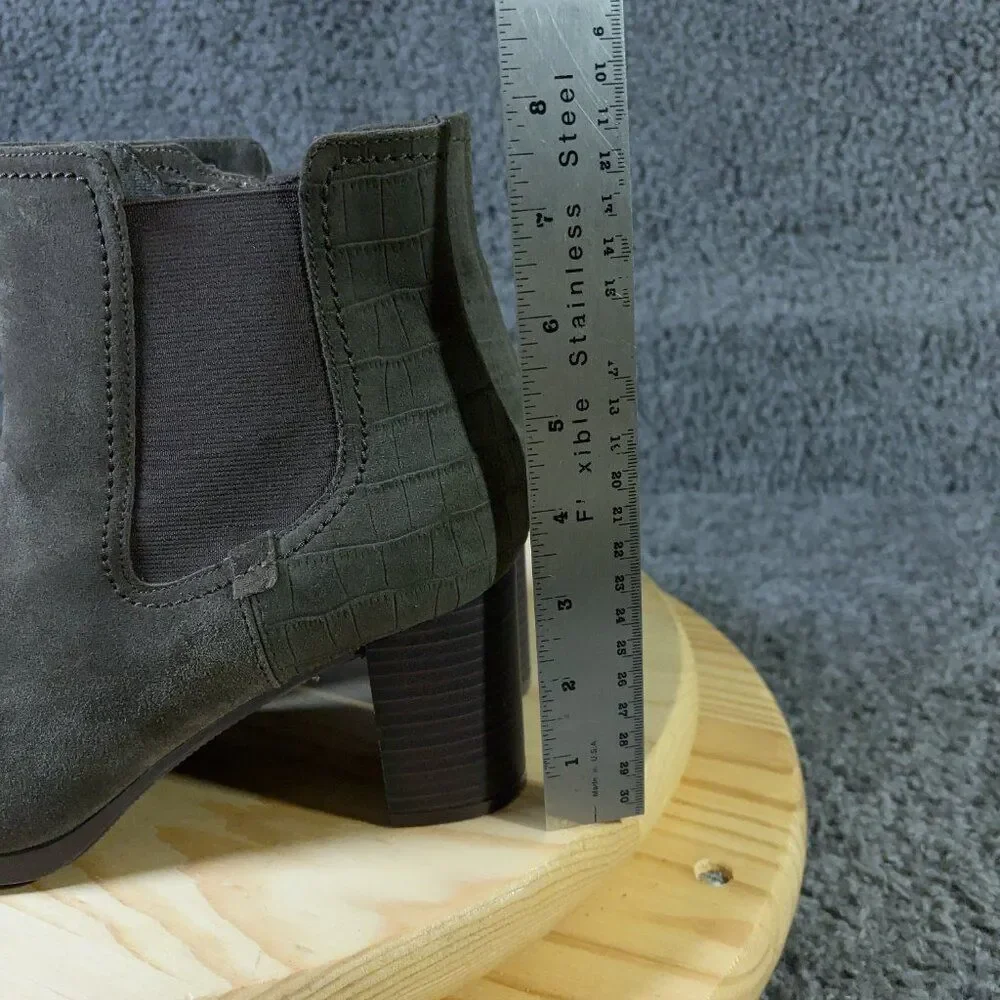 Clarks Ankle Boot Bayla Rose Womens Size 9 Suede Chelsea Size Zip Block Heel